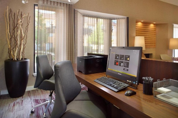 Courtyard by Marriott Fayetteville image 14