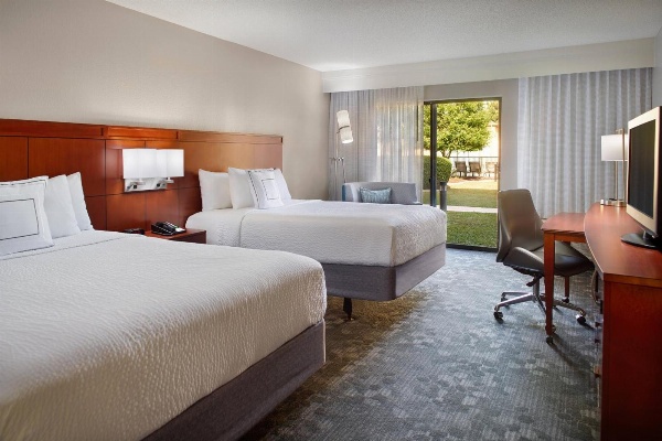 Courtyard by Marriott Fayetteville image 3